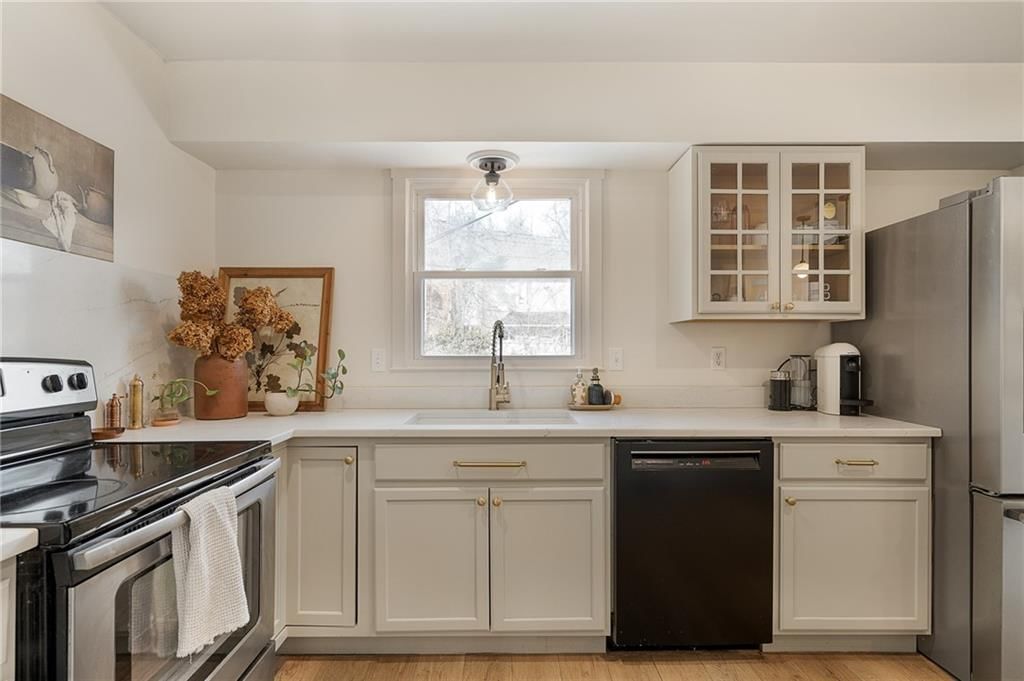 8704 W 72nd Street — photo 20