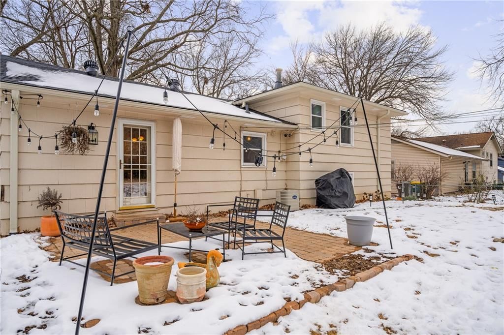 8704 W 72nd Street — photo 35