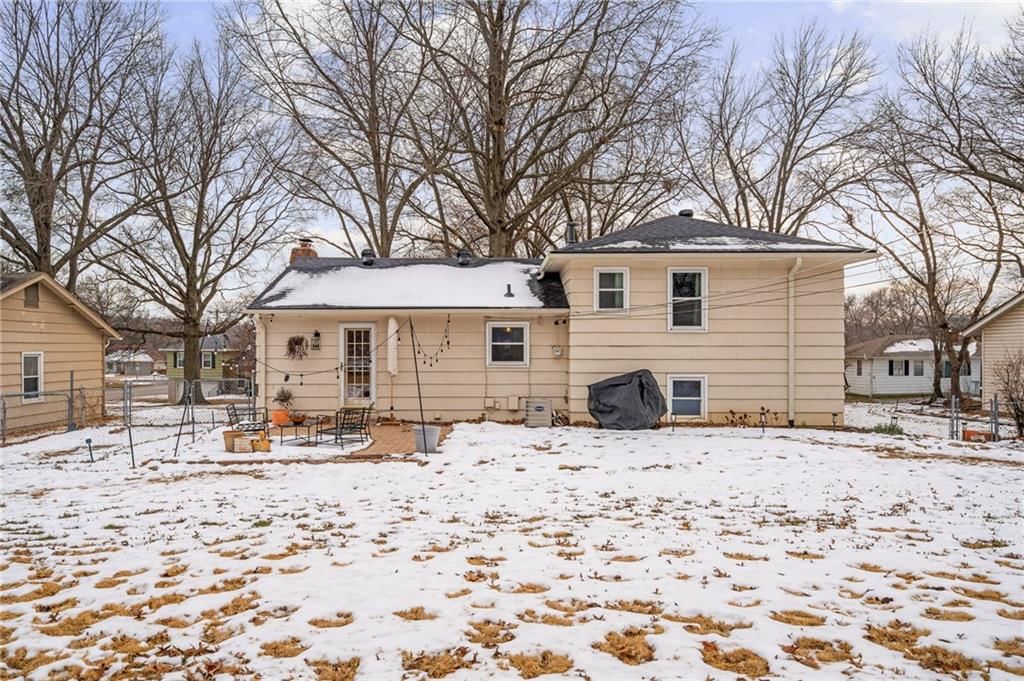 8704 W 72nd Street — photo 38