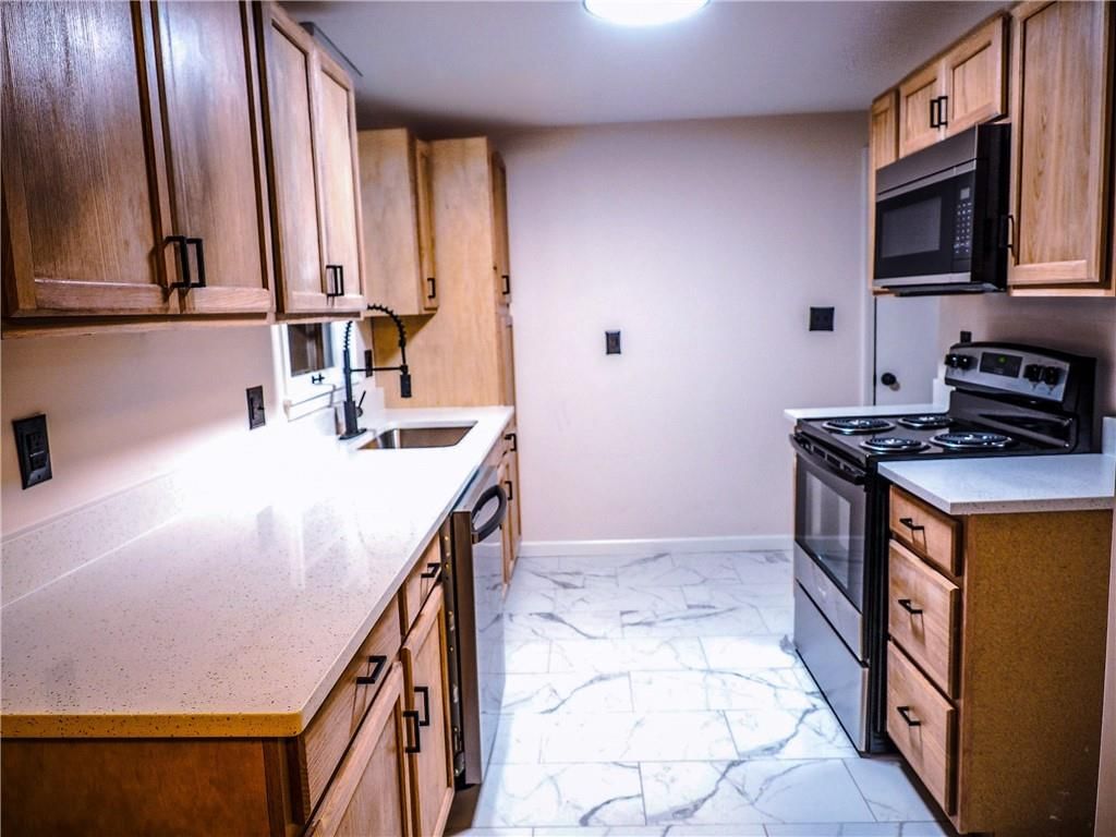 7328 Hardy Street — photo 11
