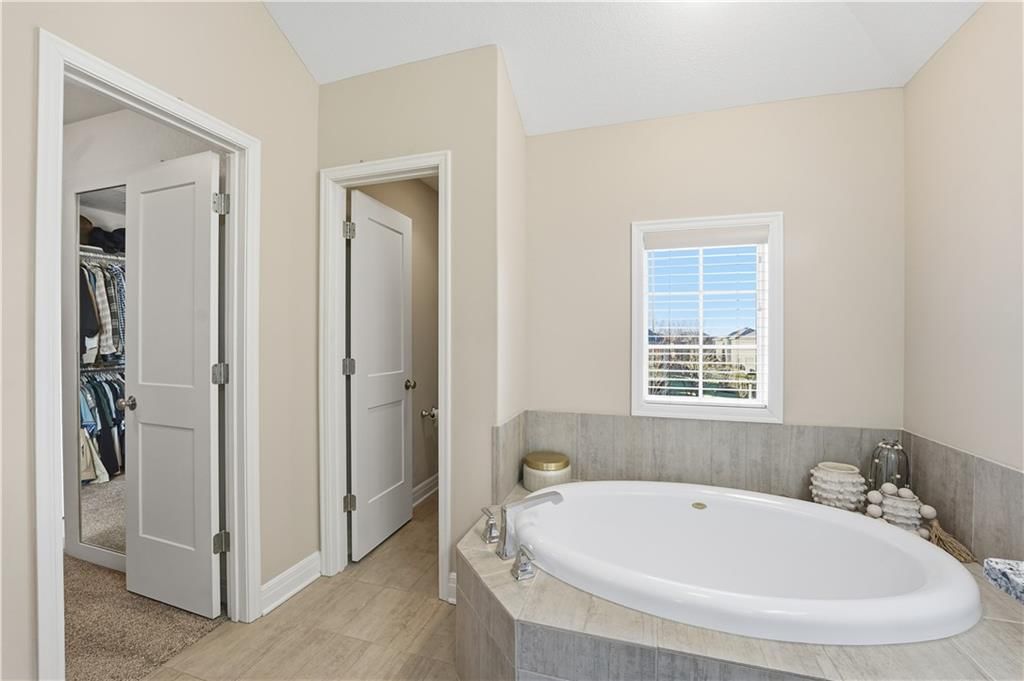 16936 W 163rd Terrace — photo 26