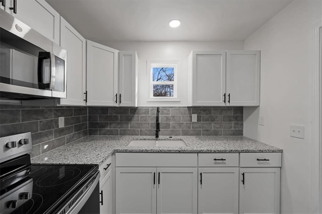 7125 Walrond Avenue — photo 10