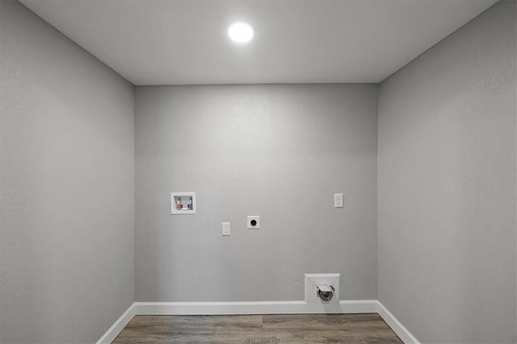 7125 Walrond Avenue — photo 11