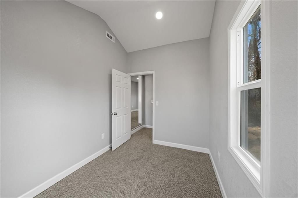 7125 Walrond Avenue — photo 13