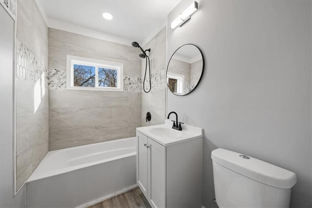 7125 Walrond Avenue — photo 14