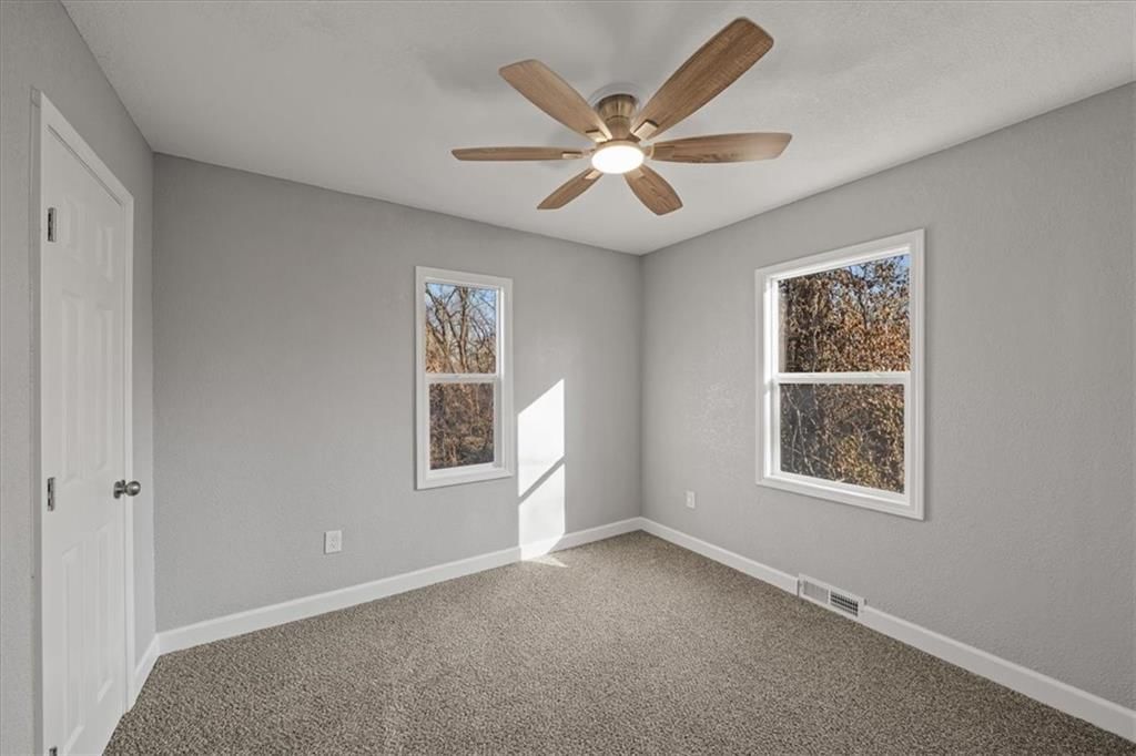 7125 Walrond Avenue — photo 18