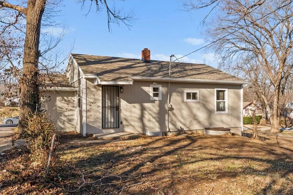 7125 Walrond Avenue — photo 28