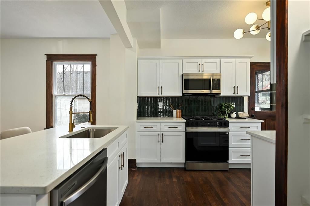 1621 W 41st Street — photo 11
