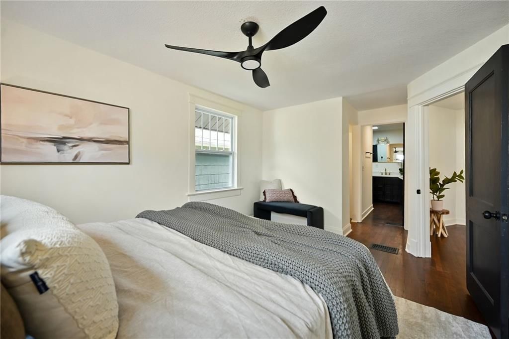 1621 W 41st Street — photo 15
