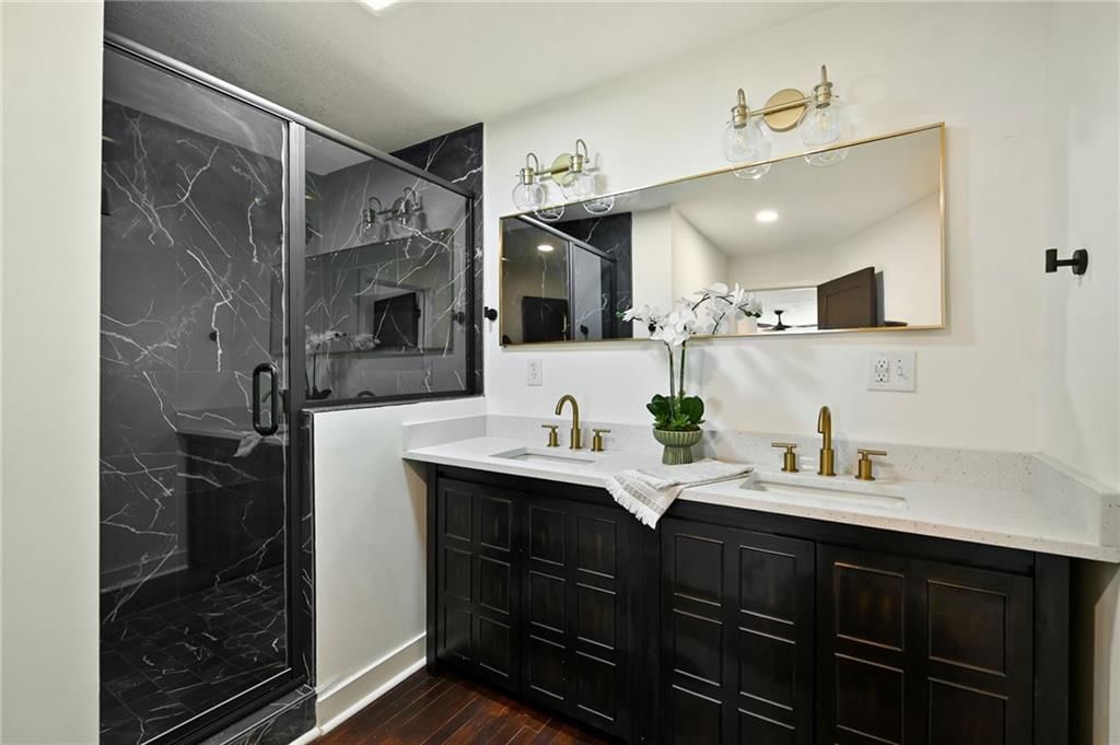 1621 W 41st Street — photo 16