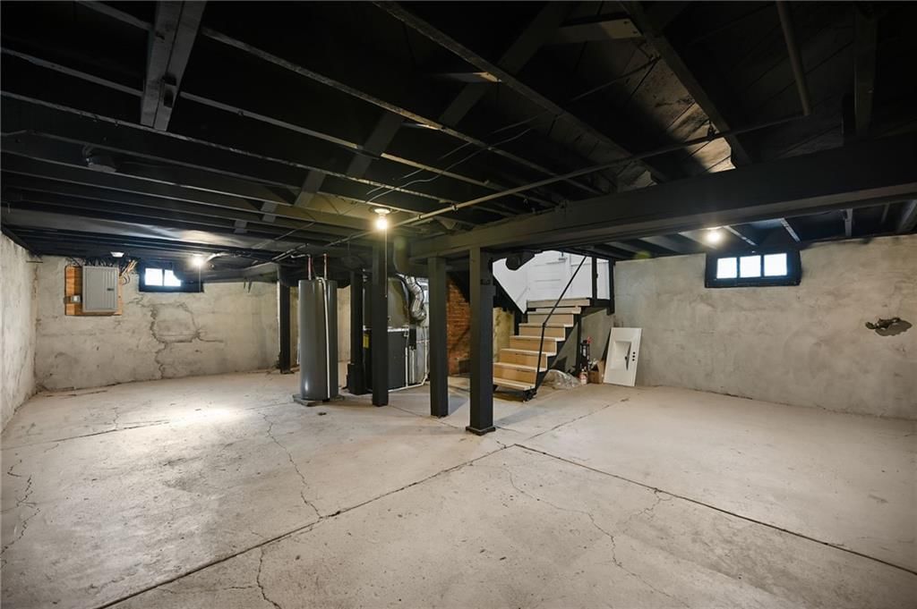 1621 W 41st Street — photo 21