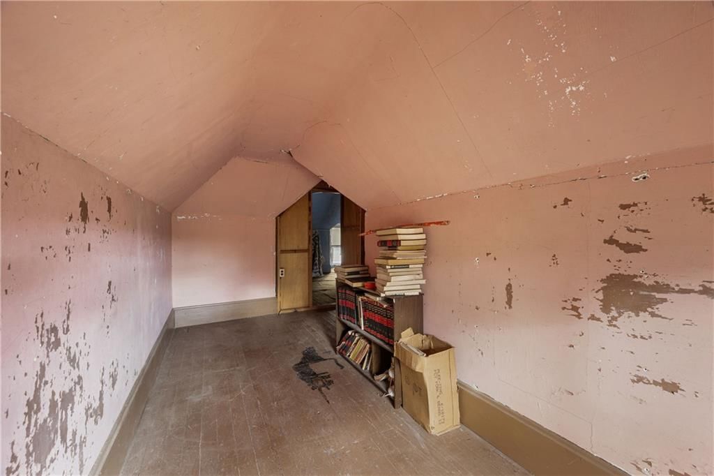202 Cullen Avenue — photo 34