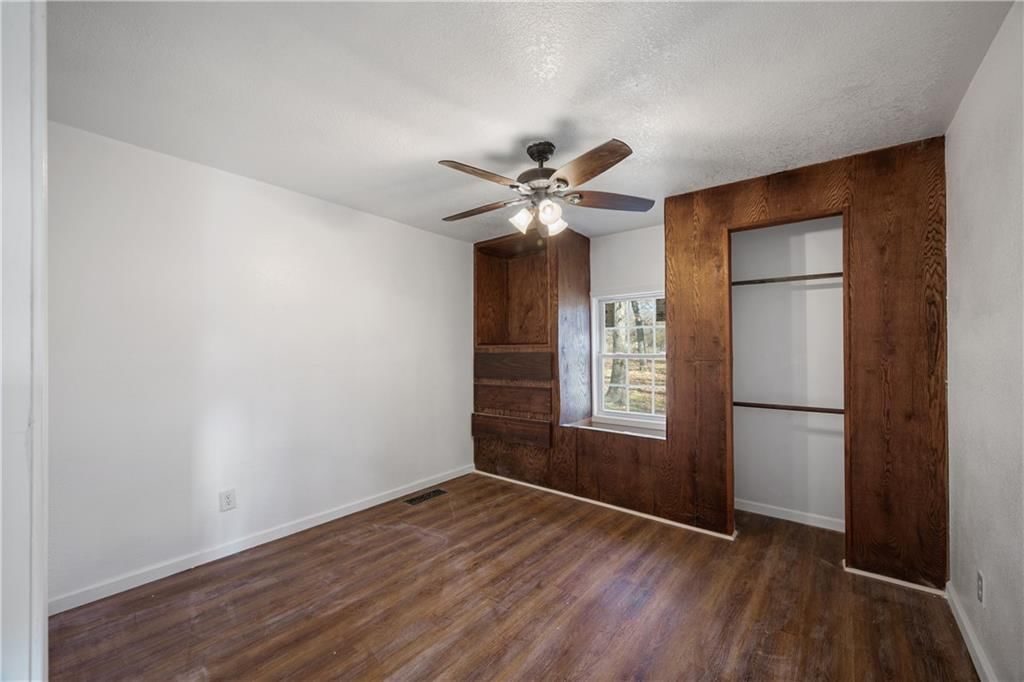 1015 W 21st Street — photo 5