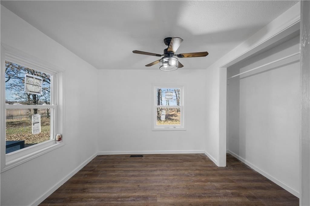 1015 W 21st Street — photo 8
