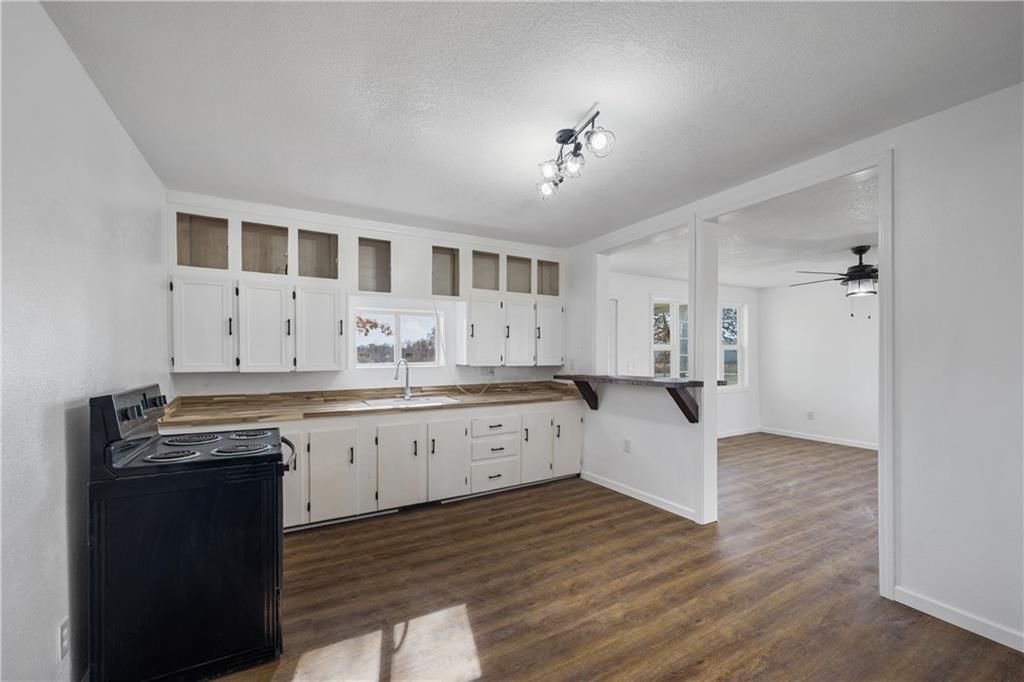 1015 W 21st Street — photo 10