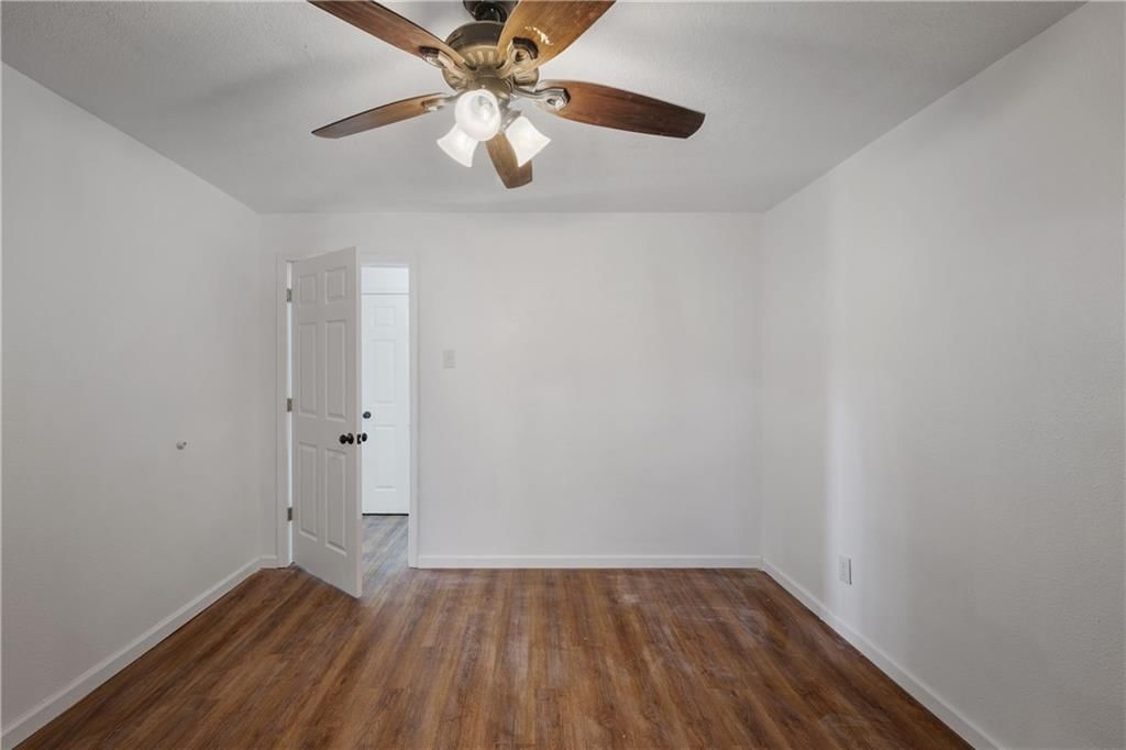 1015 W 21st Street — photo 16