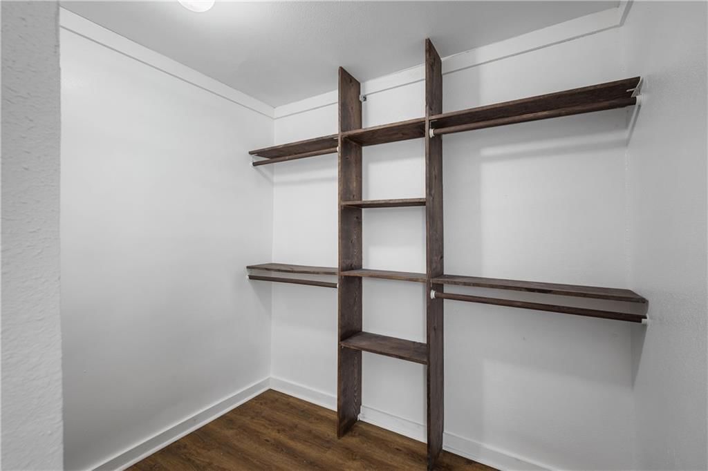 1015 W 21st Street — photo 27