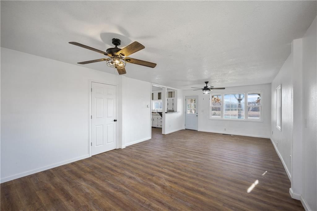 1015 W 21st Street — photo 32