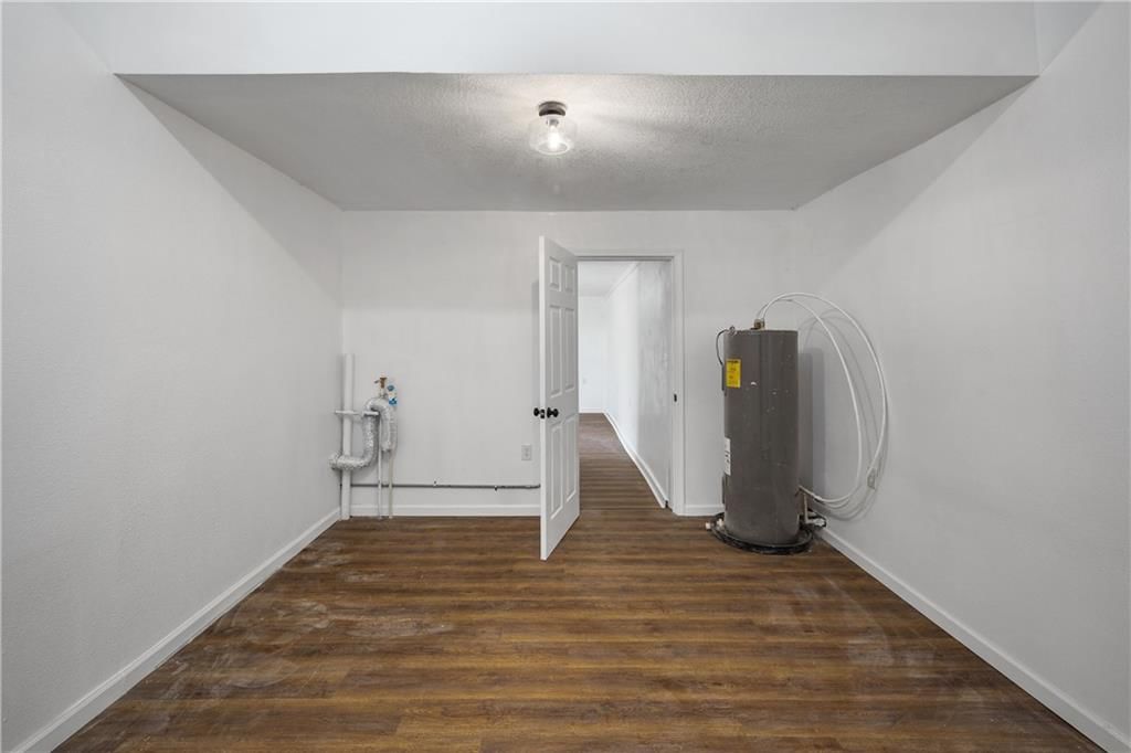 1015 W 21st Street — photo 33