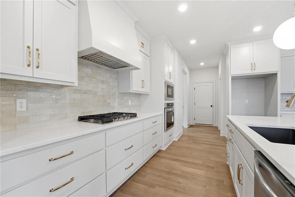 10515 N Liberty Street — photo 17