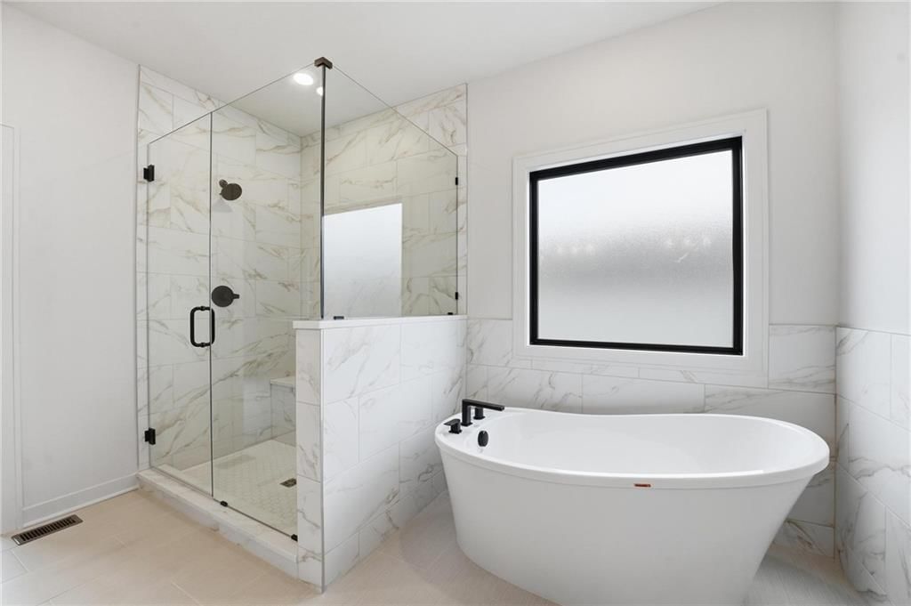 10515 N Liberty Street — photo 27