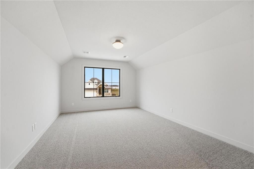 10515 N Liberty Street — photo 31