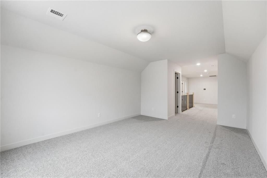10515 N Liberty Street — photo 32