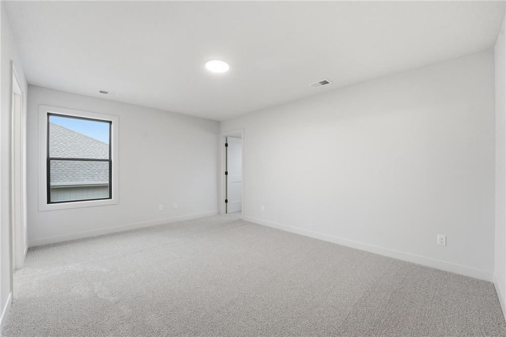 10515 N Liberty Street — photo 34