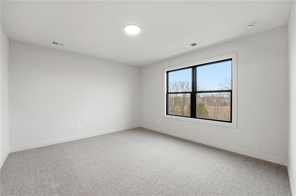 10515 N Liberty Street — photo 39