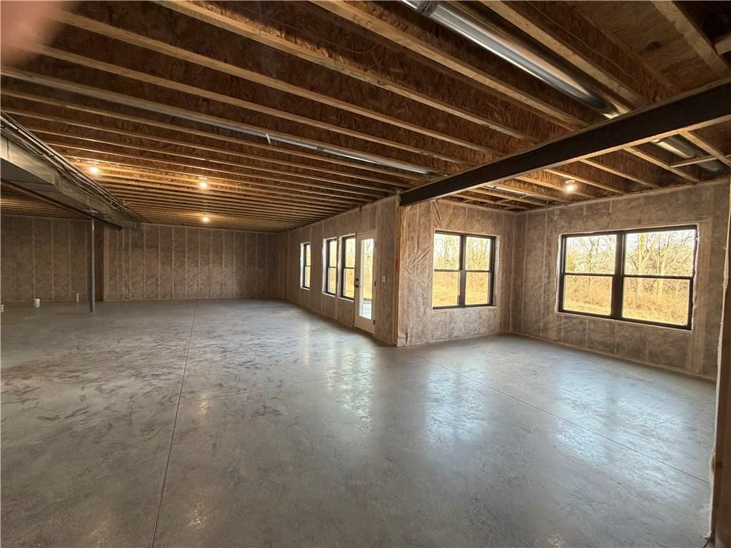 10515 N Liberty Street — photo 52