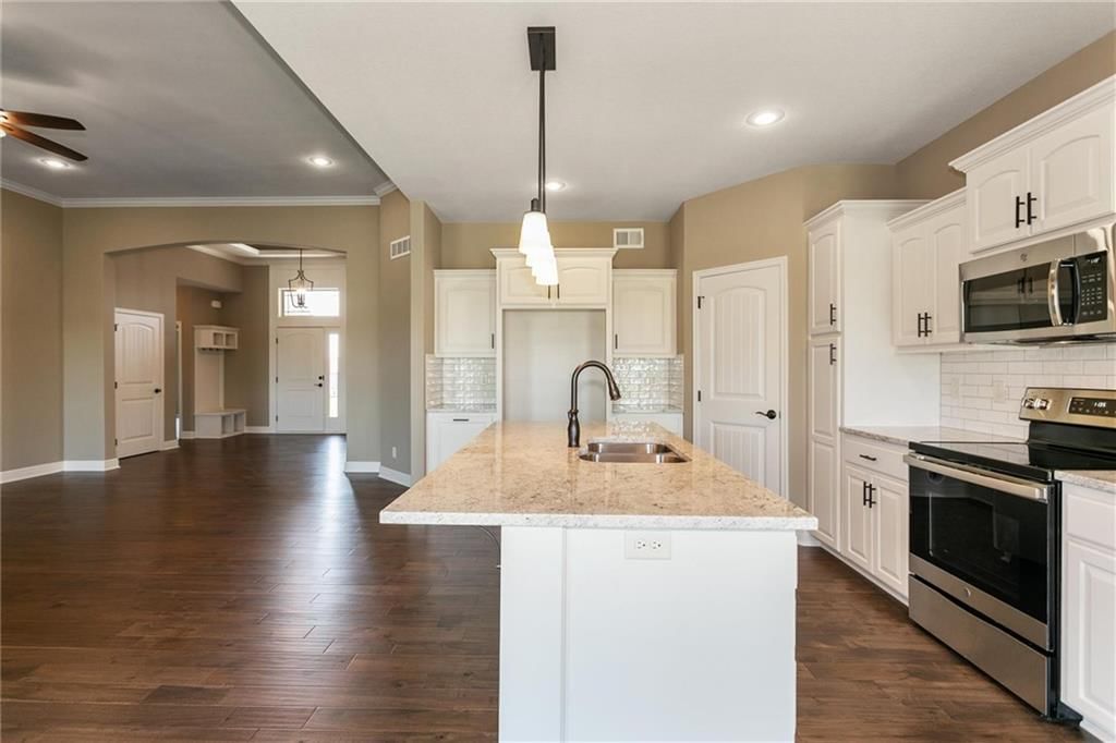 8912 N Monroe Avenue — photo 13