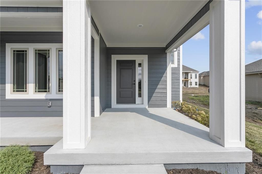8907 NW Monroe Avenue — photo 4