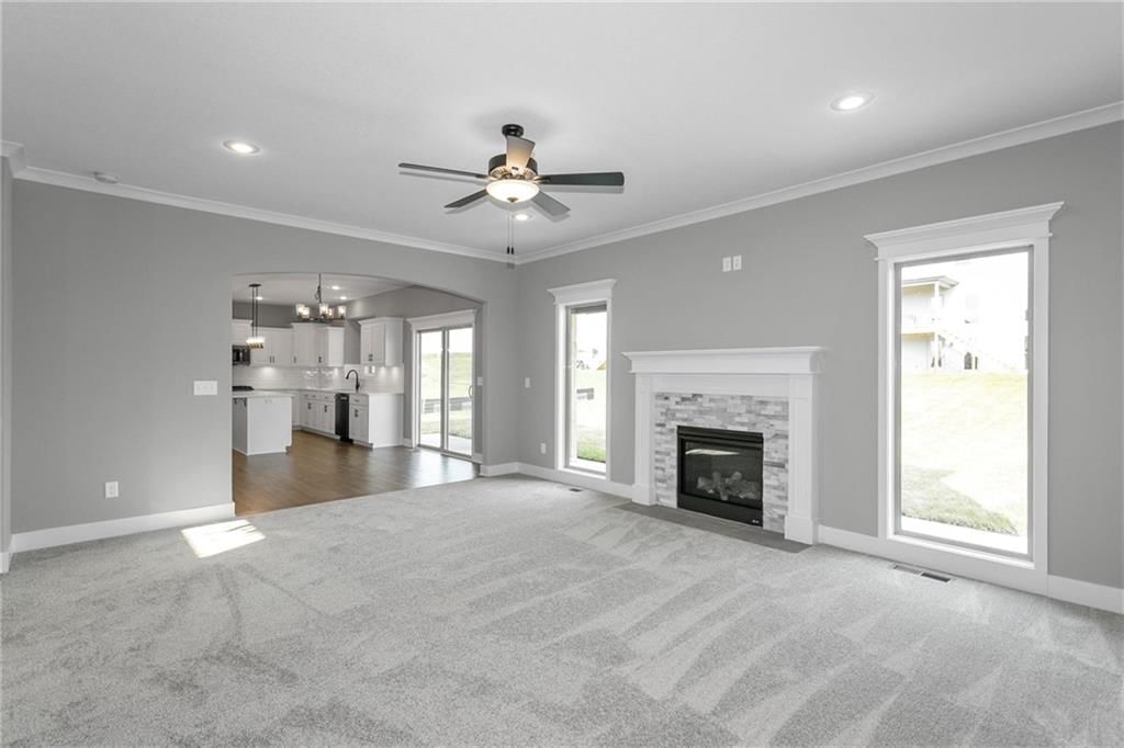 8907 NW Monroe Avenue — photo 11
