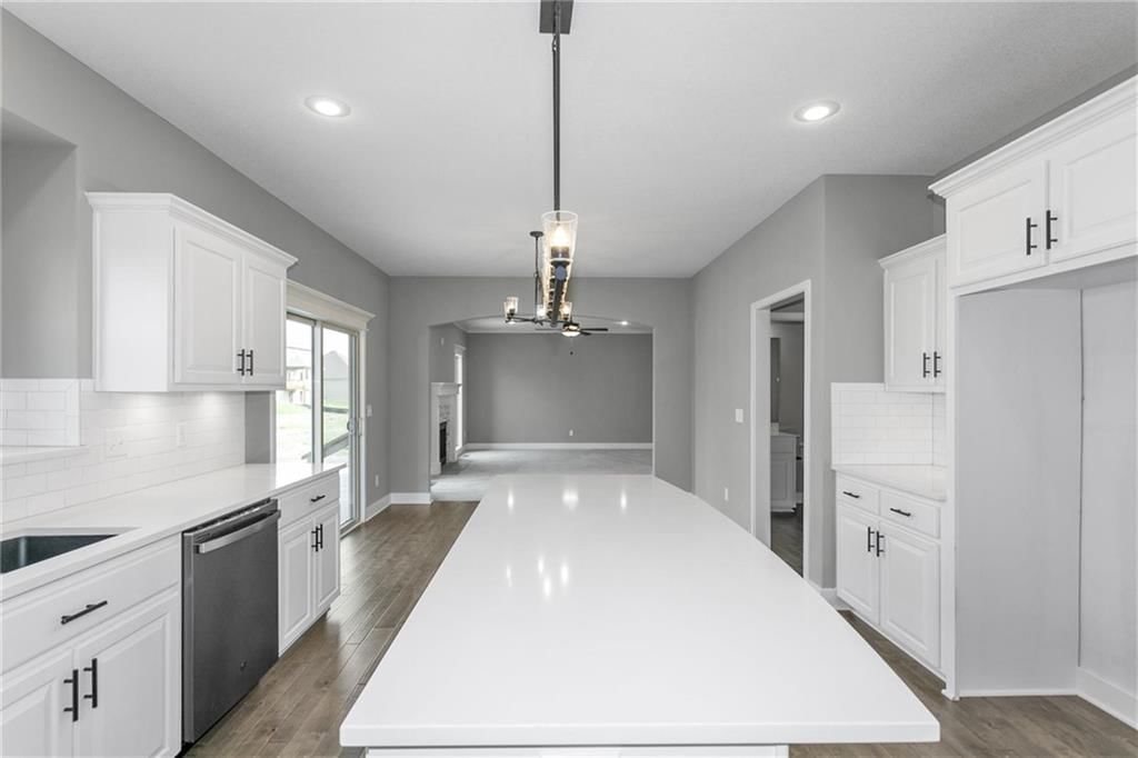8907 NW Monroe Avenue — photo 13