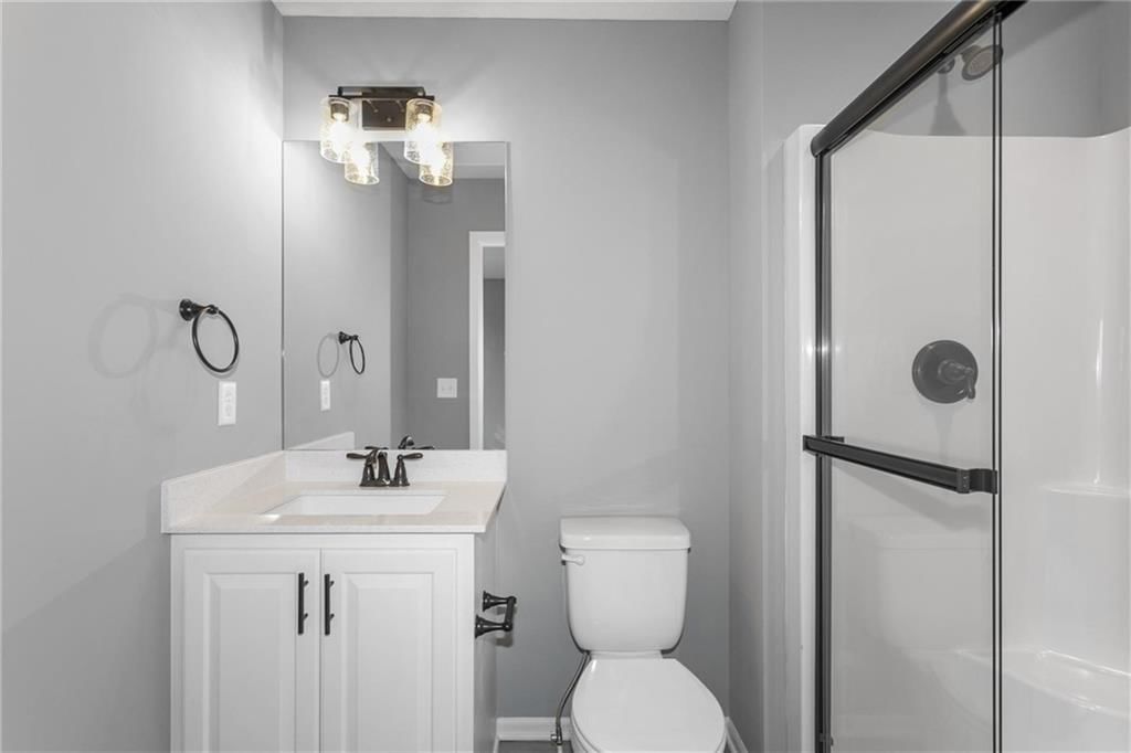 8907 NW Monroe Avenue — photo 24