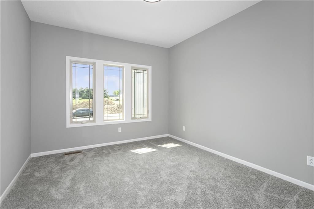 8907 NW Monroe Avenue — photo 27