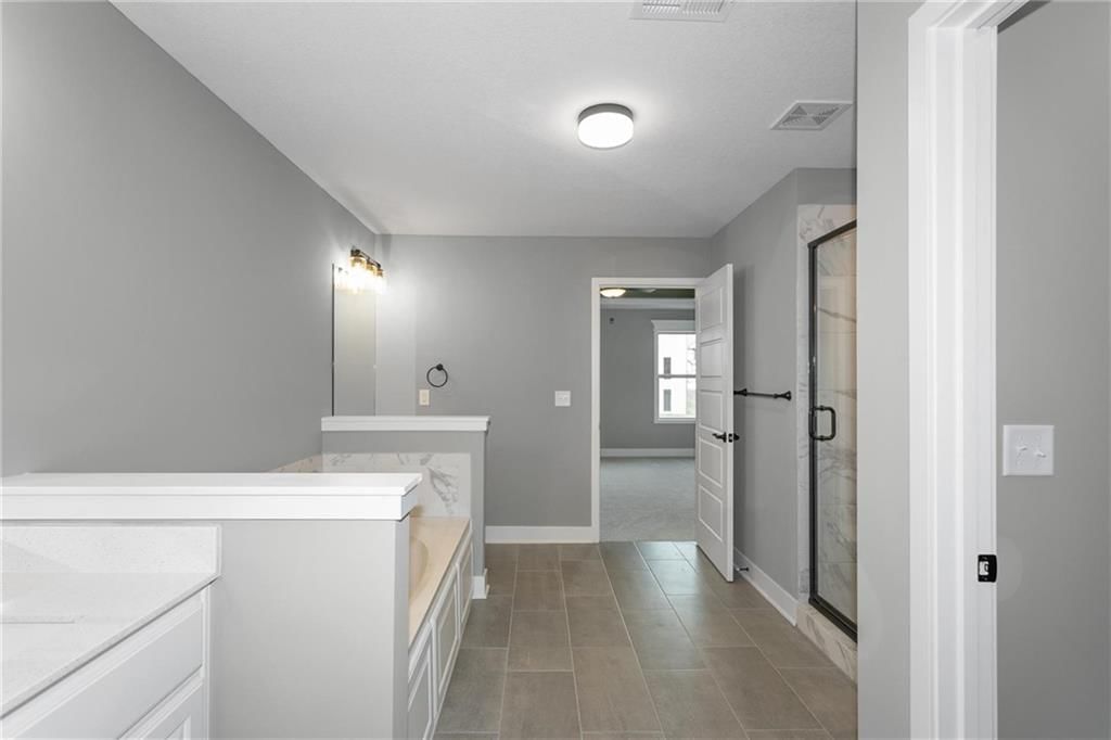 8907 NW Monroe Avenue — photo 37