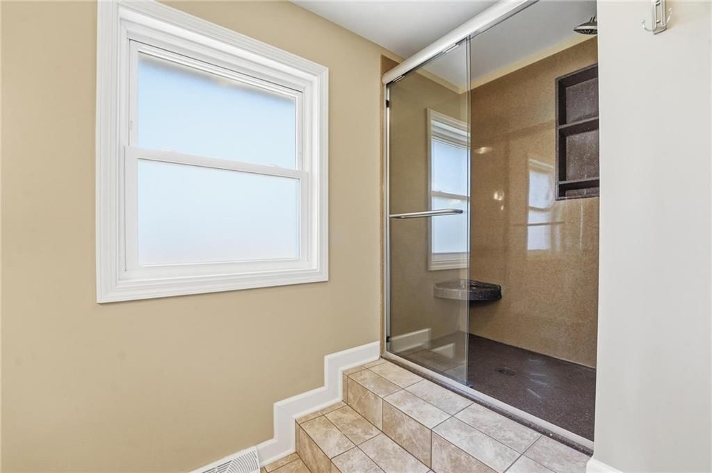 6114 Greenwood Street — photo 24
