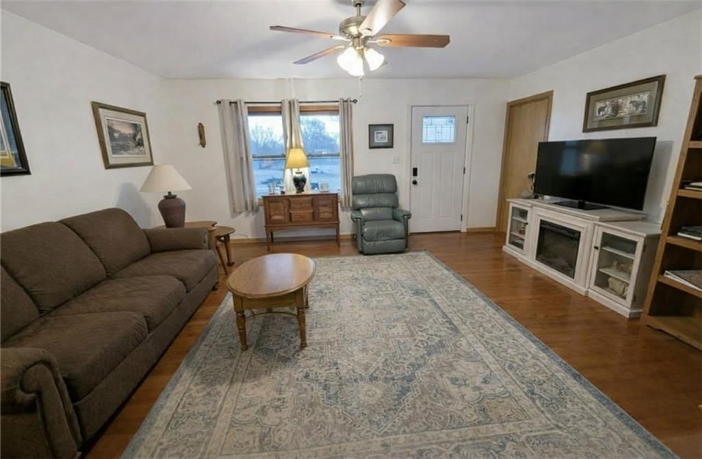 705 E South Street — photo 4