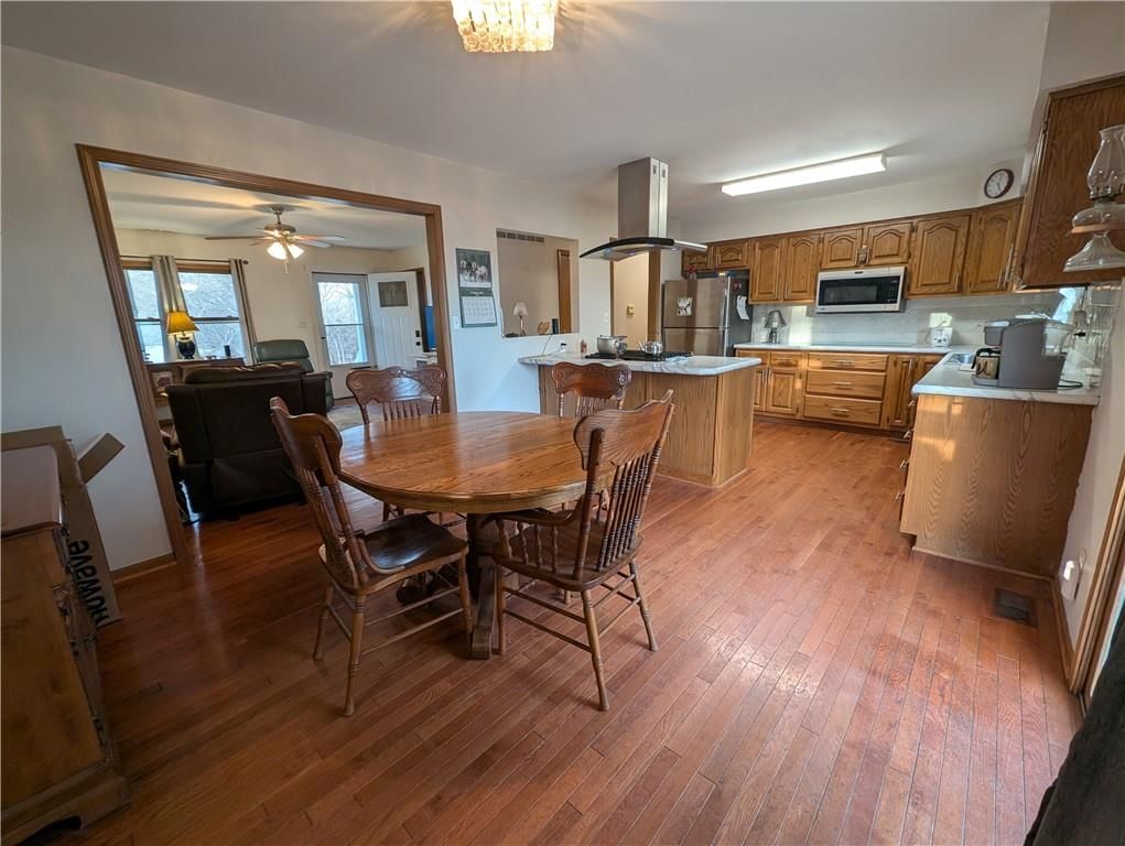 705 E South Street — photo 7