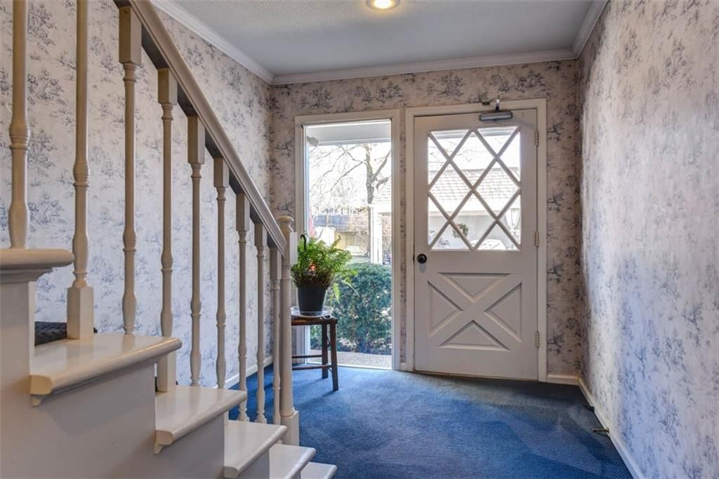 8706 Walmer Street — photo 2