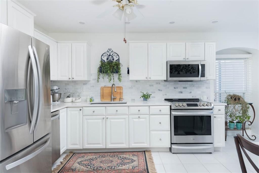 8706 Walmer Street — photo 14