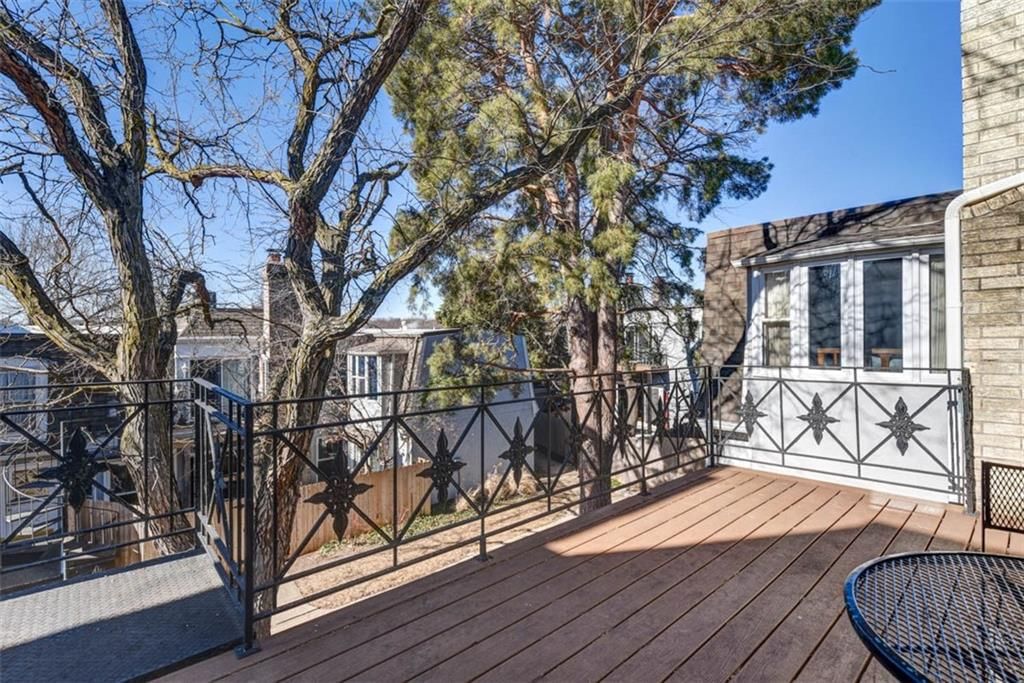8706 Walmer Street — photo 37