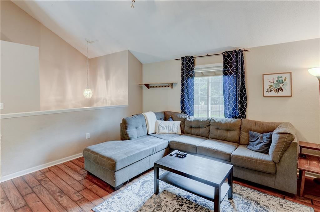 4945 N Euclid Avenue — photo 4