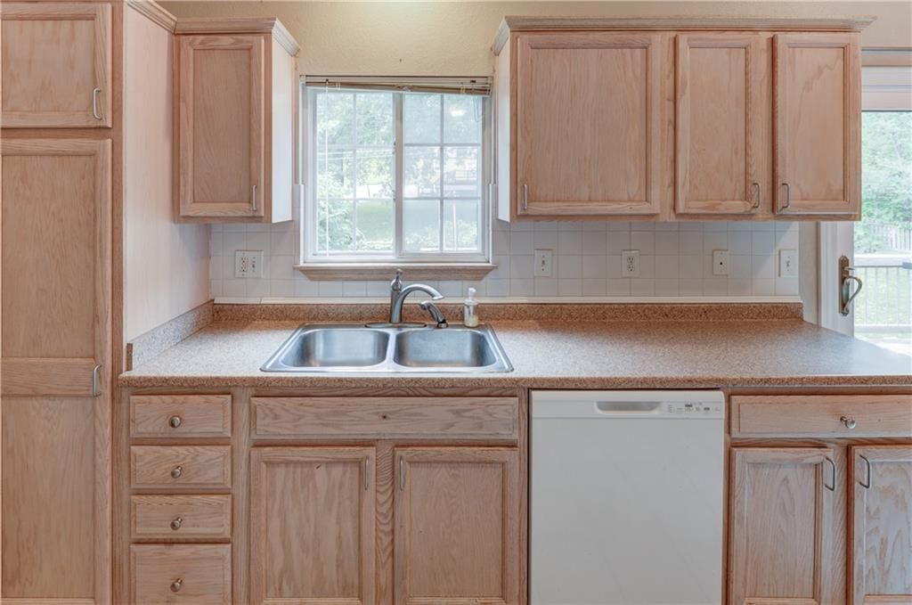 4945 N Euclid Avenue — photo 10