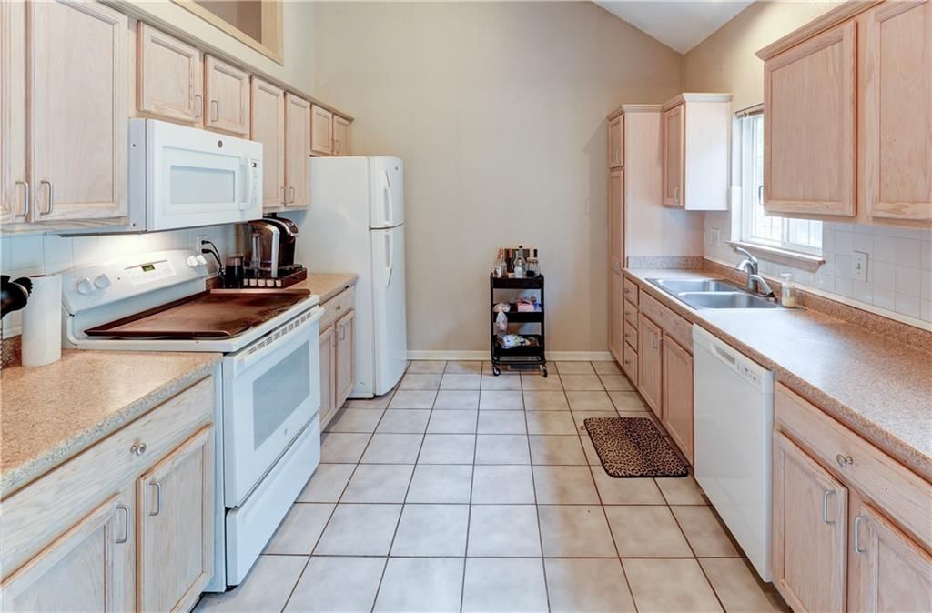 4945 N Euclid Avenue — photo 13