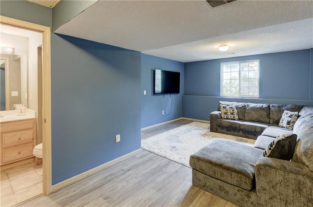 4945 N Euclid Avenue — photo 29