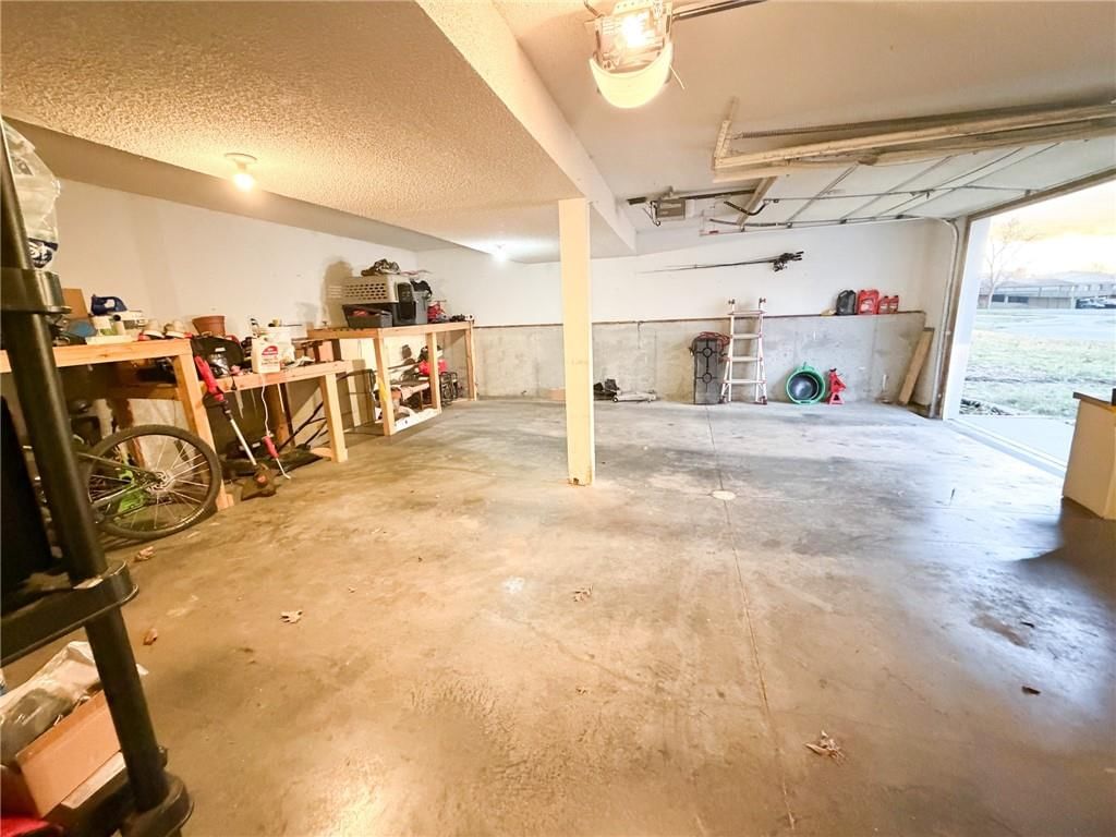 4945 N Euclid Avenue — photo 32