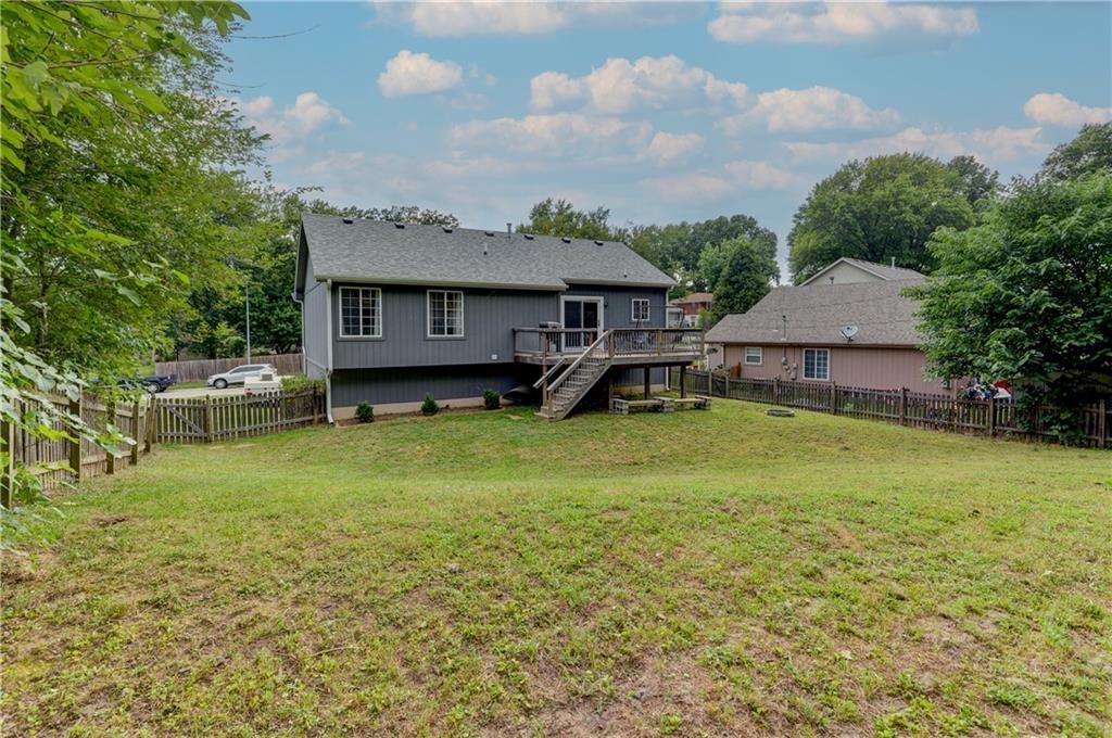 4945 N Euclid Avenue — photo 37