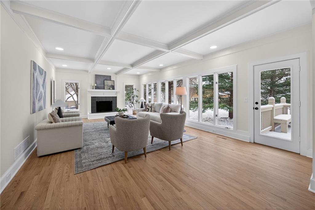 4912 W 114th Street — photo 9